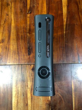 Console Xbox 360 completa di cavi con HDD 120GB
