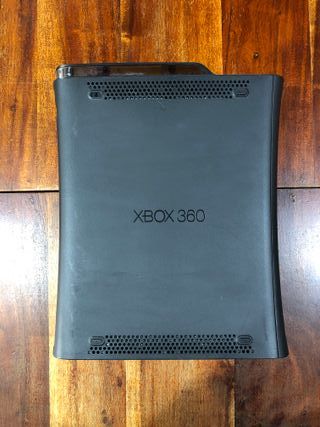 Console Xbox 360 completa di cavi con HDD 120GB