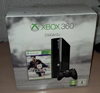 Xbox 360 250GB + 7 giochi (FIFA, GTA V, COD, ecc.)
