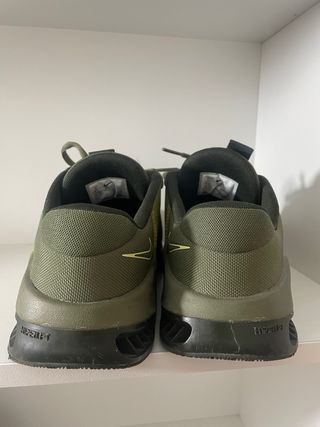 Nike Metcon 9 Talla 41 Verde Militar