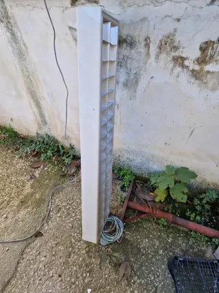 Lampadario Neon Metallo e Plastica