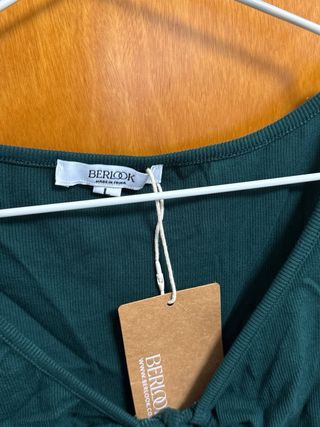 Top verde manga larga con cordones