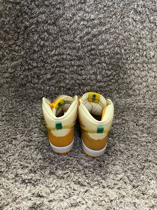 Nike Dunk High SB University Gold/Vivid Sulfur