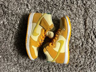 Nike Dunk High SB University Gold/Vivid Sulfur