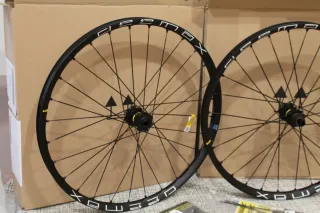 SOLO Rueda Delantera 27.5" MAVIC E-DEEMAX S 35