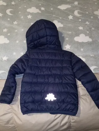 Cazadora niño azul con capucha