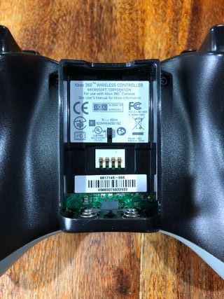 Controller Xbox 360 con batteria ricaricabile