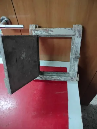 Ventana de madera para decoración antigua