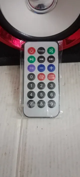 Torre de Sonido Negra Modifificada