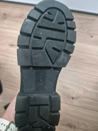 Botines niña negros talla 34 usado 1 sola vez