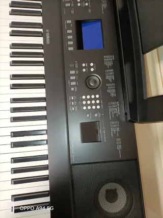 Piano Digital Yamaha DGX-650