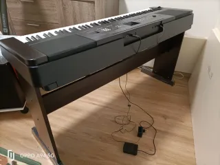 Piano Digital Yamaha DGX-650
