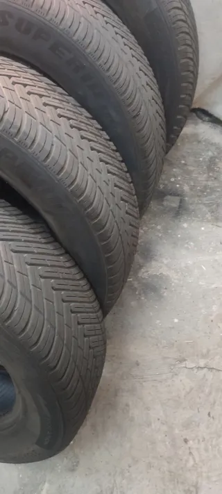 Pack 4 gomas, 50€ cada una.