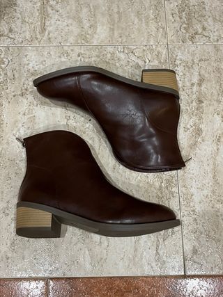 Botines marrones forrados tacón 2cm