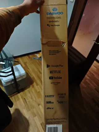 TV Daewoo QLED 55 con soporte pared - Como nueva