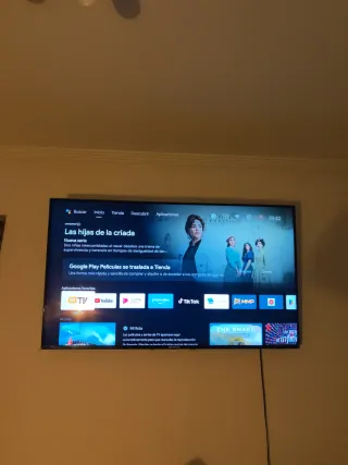 TV Daewoo QLED 55 con soporte pared - Como nueva