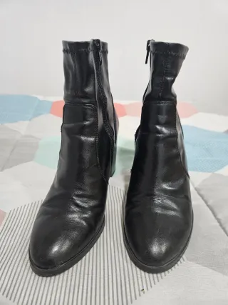 Botines negros Bershka tacón