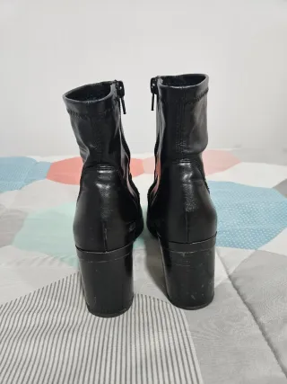 Botines negros Bershka tacón