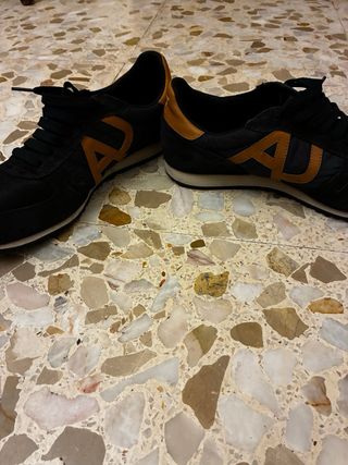 Zapatillas Armani Jeans Talla 43 ( TALLA GRANDE )