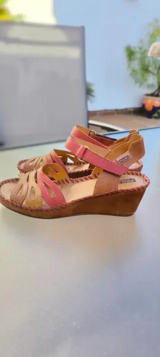 Sandalias Pikolinos Rojo y Marrón Talla 35
