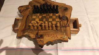 Scacchiera in legno con cassetti