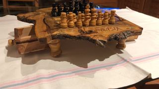 Scacchiera in legno con cassetti