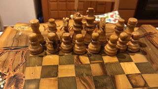 Scacchiera in legno con cassetti