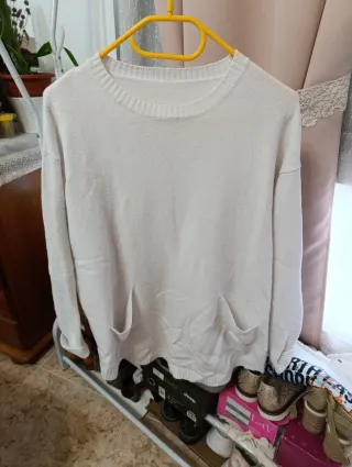 Jersey blanco con bolsillos