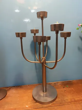 Candelabro antiguo de metal de 7 velas movible