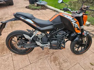 KTM 125 Duke Naranja.