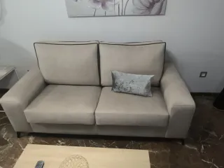 Sofá 3 plazas beige claro y filos marrón chocolate