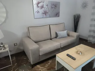 Sofá 3 plazas beige claro y filos marrón chocolate