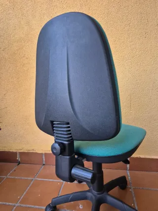 Silla de escritorio ajustable