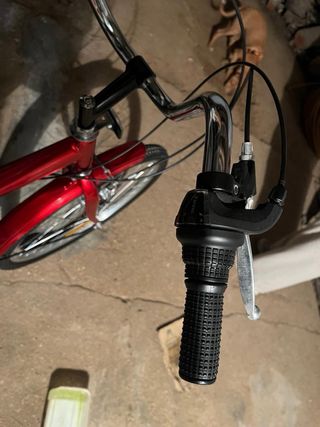 Triciclo con cesta, poco uso