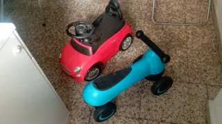 Correpasillos Coche Rojo y Patinete Azul