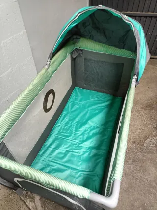 Cuna de viaje plegable
