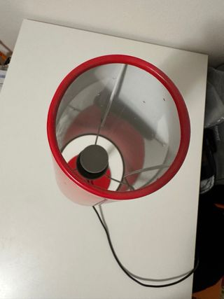 Lampada da tavolo rossa