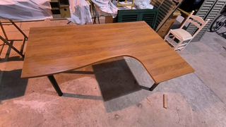 Escritorio de madera en L