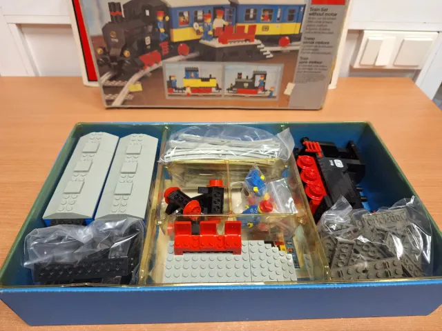 Treno a vapore passeggeri LEGO 7710 PUSH-ALONG (1980)