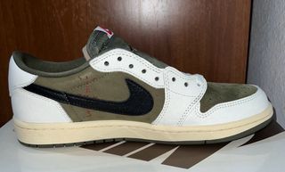 Jordan 1 Retro Low OG SP Travis Scott Verde Oliva
