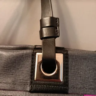 Bolso Furla Reversible en piel gris y ante fucsia