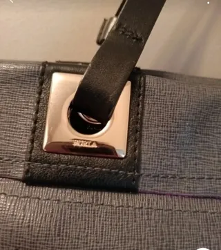 Bolso Furla Reversible en piel gris y ante fucsia