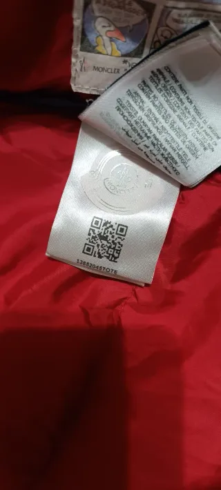 Moncler - Etichetta con QR Code
