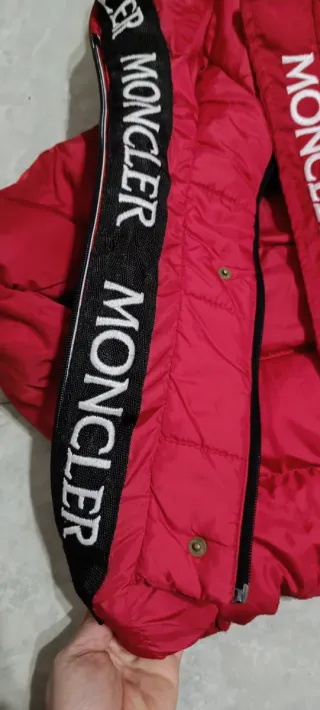 Moncler - Etichetta con QR Code