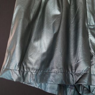 Pantalón corto polipiel negro