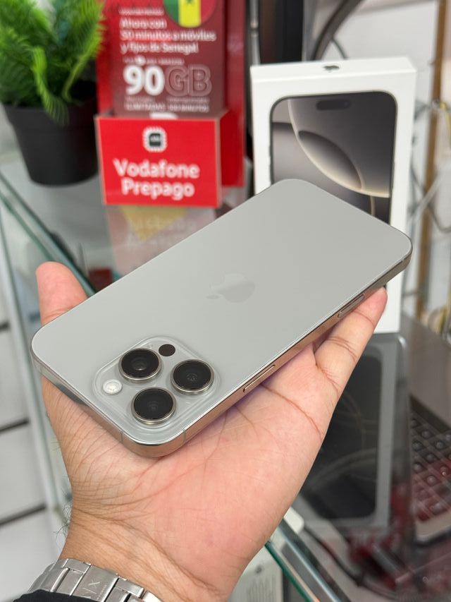 iPhone 16 Pro Max 256GB bianco