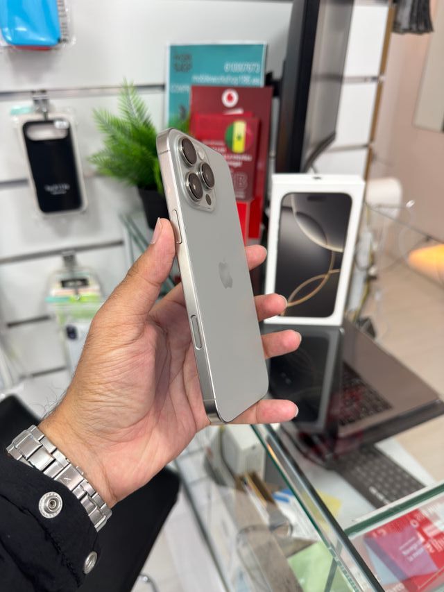 iPhone 16 Pro Max 256GB bianco