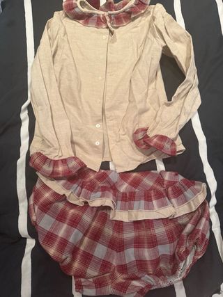 Vestido de niña con volantes