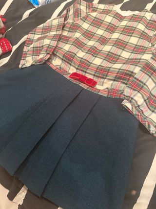 Vestido de niña con volantes