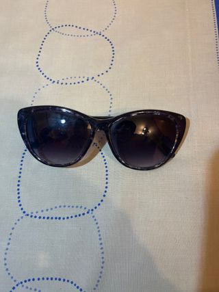 Gafas de sol negras y multicolor